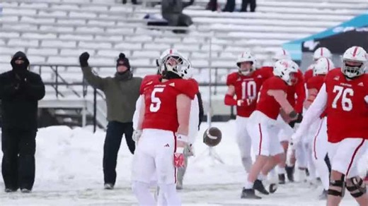 A frozen-turf battle: Grand View football plays NAIA FCS semifinal snow game