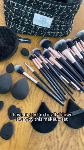 Who needs a messy vanity? #BeautyTok#TikTokMadeMeBuyIt#FlawlessMakeup#AirbrushedFinish#AllInOneBeauty