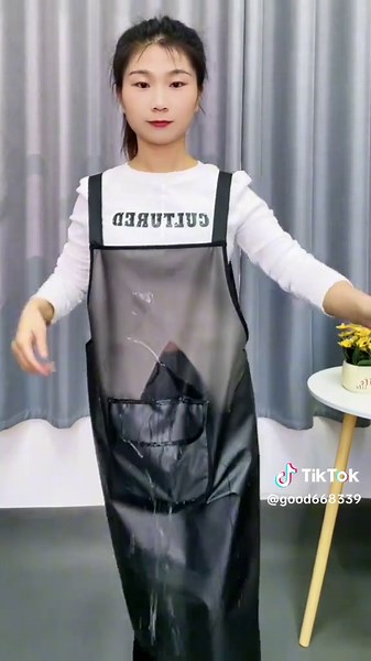 What a beautiful vintage ethnic apron. I want to be a beautiful cook every day. #apron #skirt