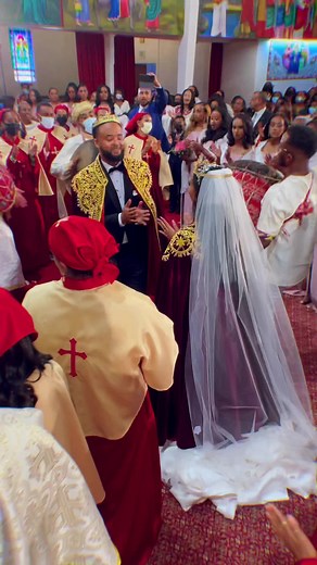 Bless the King and the Queen 👸 #habesha #sunday #ethiopian #eritrean #habeshatiktok #ethiopian_tik_tok #eritreantiktok #habeshawedding #lawedding #wedding #christian #addisababa