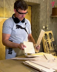 A dog is the first to try out this deluxe comfy cat bed. | Fabiosa Hearty