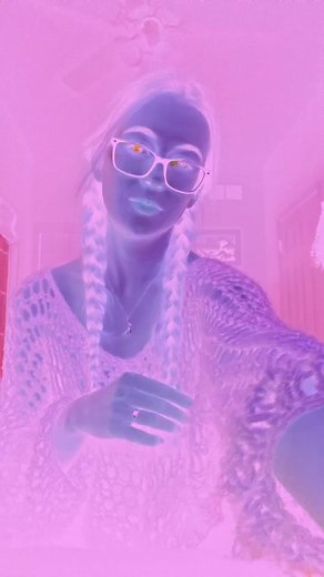 I think I like the pink version more💗 | invert color