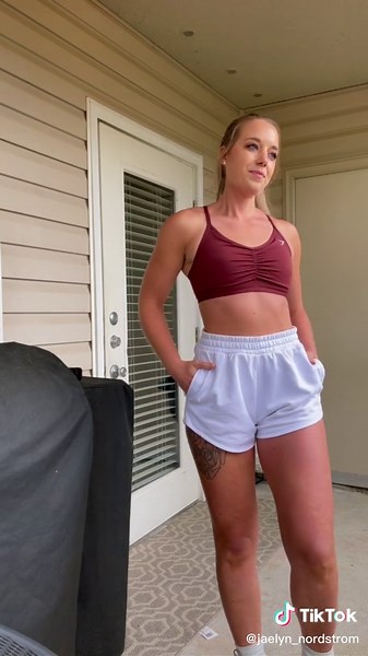 Gymshark OOTD Review: Ruched sports bra (cherry brown) Training sweat shorts @gymshark #gymshark #gymsharkreview #gymsharkhaul #gymsharkoutfit #activewear #gymsharkootd #gymootd #fitgirl