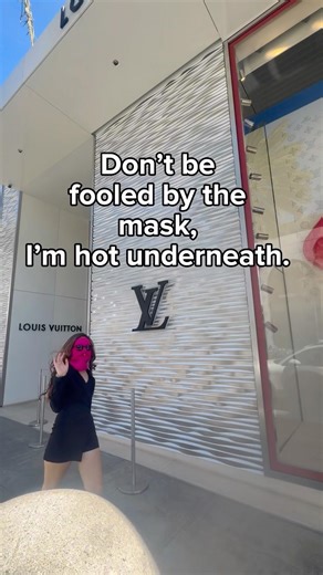 The mask is cute, I’m hotter 💋#women #girl