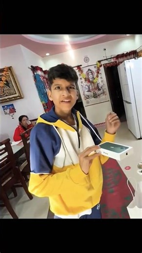 amma ji ka gift 🎁 iPhone 13 Mila 😱 #youtubeshorts #shorts #viral