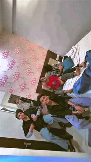 ___rawdy___toka on Instagram: "Selfi Bebo baby #sambalpuri #viralrëëls #sambalpurivideo😘❤️😘❤️ #selfibebo"