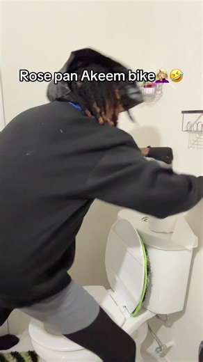 😂😂😂 | rose pan bike back