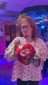188K views · 2K reactions | Have you seen the Chiefs new helmet?   #superbowl #chiefs #chiefskingdom #eagles #eaglesnation #nfl #superbowlsunday #flyeaglesfly #nflplayoffs #SuperBowlLIX @Eagles | Carrot Top | Facebook
