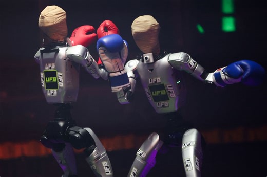 A las piñas y las patadas de acero: la lucha libre de robots llegó a Las Vegas con Ultimate Fighting Robot