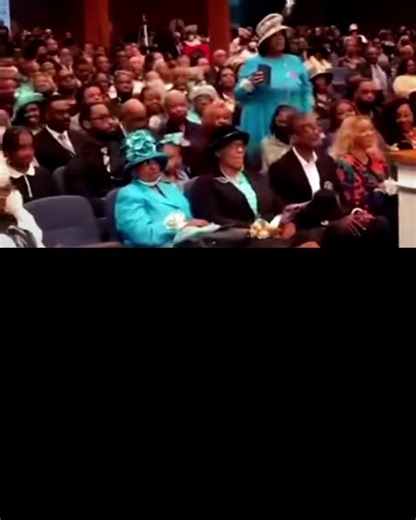 Vernon Oliver Price, a well-known gospel singer from Chicago, Illinois, died on October 6, 2023. | Singing At Funeral Loretta Oliver