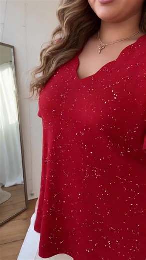 Elegant Plus Size Lace V-Neck Crop T-Shirt for Women