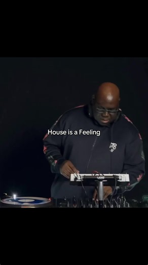 Best feeling. @Carl Cox #wishididntmissyou #housemusic #deephouse #disco #groovy