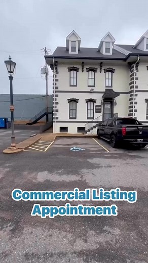 A quick behind-the-scenes look at today’s commercial listing appointment. This is where strategy meets opportunity — evaluating space, analyzing value, and preparing owners for the next phase of their investment journey. Every property tells a story. My job is to bring that story to the marketplace with clarity and excellence. If you’re looking for office space in Downtown Memphis, call, text or DM me for details. 901-205-6413. Memphis • Tampa • Worldwide 🌍 | Yvonne Spencer