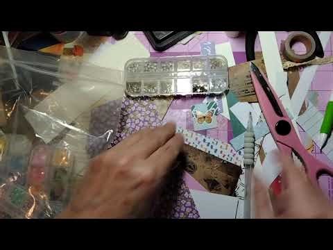 Chatting and using up scrap paper. Let's enjoy making ephemera!