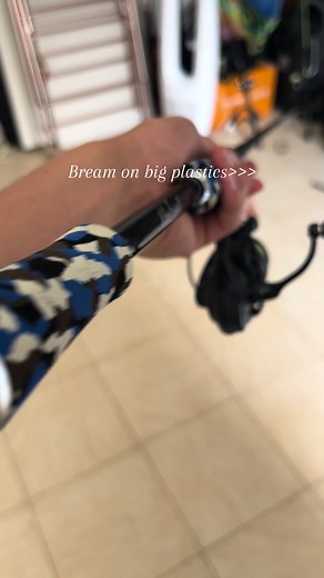 Solid breambos. One 43 tipper and one 37. Keen to get a few on the new setups. #fishing #bream #40cm #sydney #sydneyharbour #fyp #viral