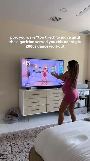 workout: growwithjo 2000s R&B dance workout | 15 mins full body fat burn and guess what?!? I sneaked in some light weights for the last two songs (so bring your 3-5lb weights and we will dance the sleepies away 🥰) Our first 2000s dance workout has over 10 MILLION views, so of course I had to share a new one 😉 no excuses babe, if I can do this super pregnant, you can too! #dance #danceworkout #workoutmotivation #motivation #weightloss #weightlossjourney #pregnancy | Johanna Sophia