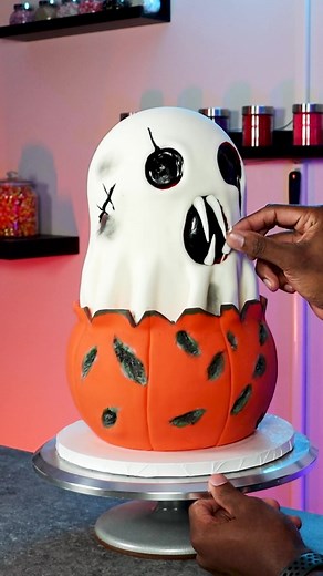 Robert Lucas on TikTok