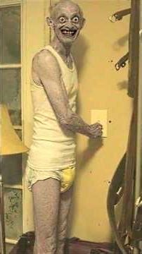 The Smiling Old Man Appears - Horror Short Film