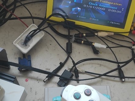 可以按这个视频听声音盲操切换ps2 rgb模式