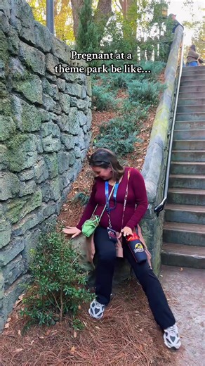 Here for the vibes…and every available seat 😅💫 #travelwithkelsey #pregnant #universalstudios #islandofadventure #pregancytiktok #universalorlando #funny #haveaseat #shrek #thatsaniceboulder