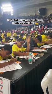 POV: Inke liye ye bas baaye hath ka khel hai ✍📐 Questions solve ho jaate hain itni speed se ki calculator bhi confuse ho jaaye 😎🔥 Numbers ko handle karna, formulas yaad rakhna, aur swag maintain karna — sab ek hi haath se! 🤯✨ | UCMAS India