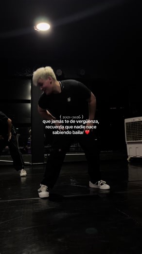 falta mucho por mejorar PEROOO, antes no podía ni moverme lol ❤️😭 #fyp #baile