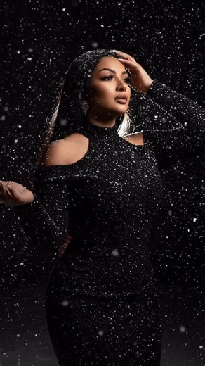 ВИЗАЖИСТ 💄ПРИЧЕСКИ👩‍🦰ОБУЧЕНИЕ 👌ЮМОР😁 on Instagram: "Мой дорогие , поздравляю вас с наступающим ! Желаю прекрасного настроения , море улыбок , счастья , бесконечной любви 🫶. И главное , исполнения желаний 🙏 #нг #model #москва #moscow #nice"