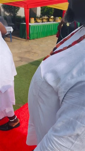 Dancing Igba Eze at the palace of His Royal Majesty, Igwe Sir Ralph Obumnaeme Ekpeh, Eze Enugwu-Ukwu na Igwe Umunri. His Majesty performed the traditional cutting of yam (Iwa Ji) today. Ndi Enugwu-Ukwu community will continue the festivities on Saturday, welcoming family, friends, and well-wishers into their homes and villages as part of 2025 Olili Onwasato Ndi Enugwu-Ukwu celebration. | Uche Nworah