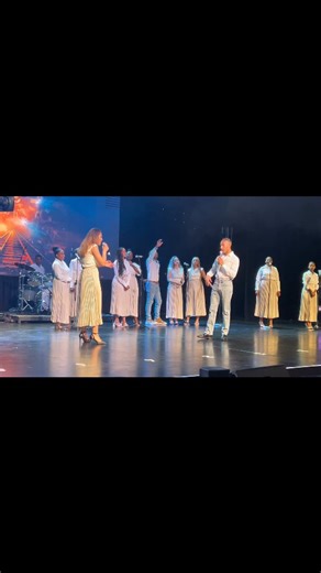 LiquifyWorship | Yahweh Se Manifestará lead by Kelmer and Gabriella🥹✨️ | Instagram