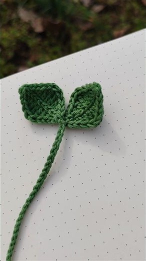 Crochet leaf bookmark 🌱 tutorial on my channel ✨ #crochetbookmark #crochet #diy