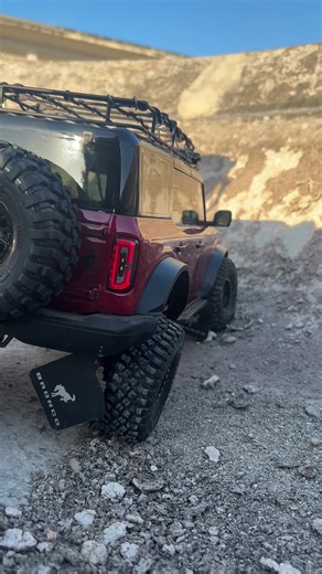 Tackling Steep Challenges with the Traxxas TRX-4 Bronco