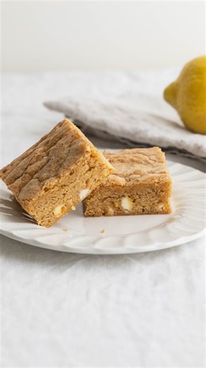 These chewy fudgy lemon blondie bars are impossible to resist