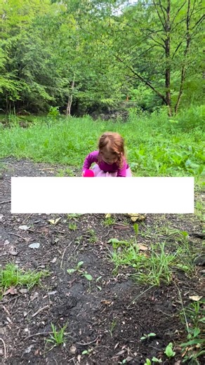 If you’ve got the COMT V158M / gene mutation, it could be the reason. This little gene can cause low dopamine — that feel-good chemical your brain needs for happiness, focus, and even that “yes, I need that purse!” moment 👜💥 In my 3-Step Method for ADHD, we uncover this gene (and 29 more!) so you can finally understand what’s really going on in your DNA. Once we know your unique genetic blueprint, we can use targeted supplements designed to support your DNA — so you can finally toss those 20 r