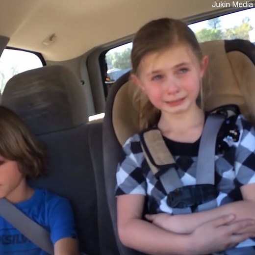 This little girl's throwing a tantrum because her brother won’t give her a kiss! 😂😂 | Daily Mail Moms