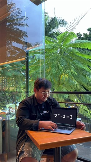 Tolong programmer JavaScript ini kenapa ya? Gw udah mikir secara logika tapi belum nemu. Kenapa “2” - 1 itu hasilnya 1 tapi “2” 1 itu hasilnya 21 🙏 Izin anak JavaScript #softwareengineer #programmer #fullstack #programming #webdeveloper