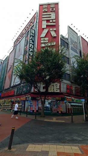 【駅前】新宿西口ヨドバシカメラ Yodobashi Camera Shinjuku West Exit