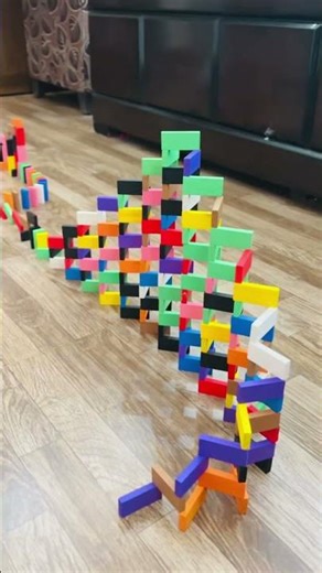 2D Domino Pyramid #domino #satisfying #dominopark