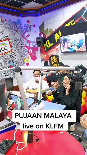 Pujaan Malaya by Adzrin Adzhar. Live on KLFM. #pujaanmalaya