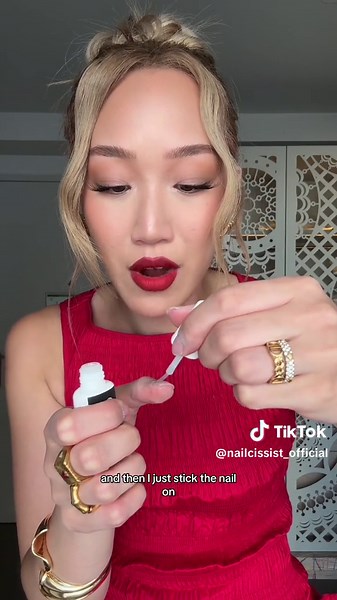 Quick and Easy Strawberry Nails Tutorial with Janelle Han