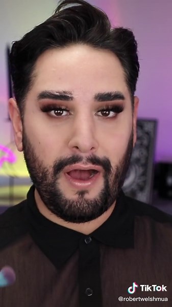 How to Apply Powder Foundation by Robert Welsh