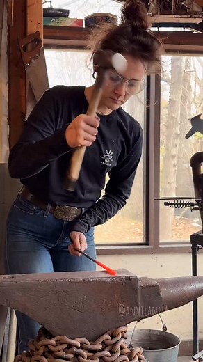 99K views · 33K reactions | Forging stainless steel is so humbling‍ This steak turner was a workout but that shine always makes it worth it. A gift for my dad! • #blacksmith#forge#stainless#forging#steakturner#handforged#smallbusiness#metalart#metalwork | AnvilAnna | Facebook