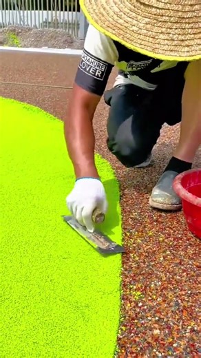 Applying Colorful Rubber Flooring Surface for Playground and Outdoor Area Finishing