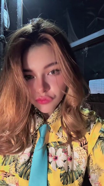 วิดีโอของ ชบาบี้ (@chaba_bie) พร้อมเพลง ตั้งใจจะโสด - RachYO