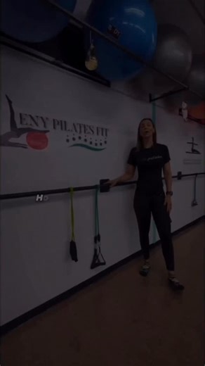 🔊Atención Venezuela!🇻🇪 Quieres ser Instructor de Pilates? 👩‍🎓No esperes más e intégrate a la Escuela de formación de Instructores más grande de Latinoamérica 🌎 Aquí aprenderás desde 0 el método y todo lo que necesitas para convertirte en un Instructor integral. 👉 Módulo 1 Introducción al Pilates. 👉 Módulo 2 Mat Original y Clásico. 👉 Módulo 3 Pilates Aplicado a Patologías. 👉 Módulo 4 Reformer. 👉 Módulo 5 Wall Unit /Cadillac 👉 Modulo 6 Chair -Ladder Barrel-Ped a Pull-Spine Corrector. R