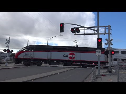 Caltrain 923 Bullet North, S Linden Ave. Railroad Crossing, South San Francisco CA