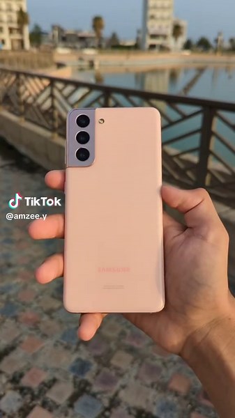 Samsung Galaxy S21 5G: Specs and Features Review