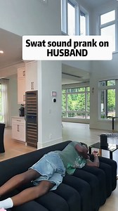 Their reactions are so funny,try not to laugh!😂😂😂#fyp #viralvideo #prank #swatprank #relatable #viral #funny #scared #funnyvideos #foryou | UsFunniestvideo