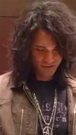 ✨ Magic Trick: Passing a Ring Through Solid Glass! (Mind-Blowing Illusion)✨✨