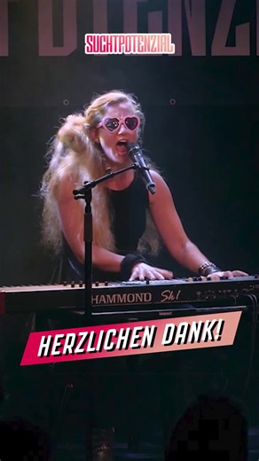 Schickt das jemandem, bei dem ihr euch schon immer mal HERZLICH bedanken wolltet. 🎤 Suchtpotenzial live: suchtpotenzial.com 30.01. Frankfurt (Höchst) I ausverkauft 31.01. Frankfurt (Höchst) I ausverkauft 05.02. Berlin I Restkarten 06.02. Berlin I Restkarten 07.02. Senftenberg 20.02. Ulm I ausverkauft 21.02. Tübingen 27.02. Düsseldorf I Restkarten 28.02. Oldenburg I ausverkauft 13.03. Leipzig I ausverkauft 14.03. Dresden I Mixed Show 15.03. Dresden 20.03. Mannheim 21.03. Oberhausen I Restkarten 