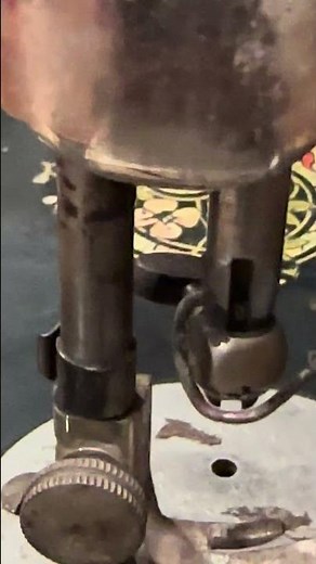 Vintage Singer treadle sewing machine restore. #singersewingmachine #vintagerestoration